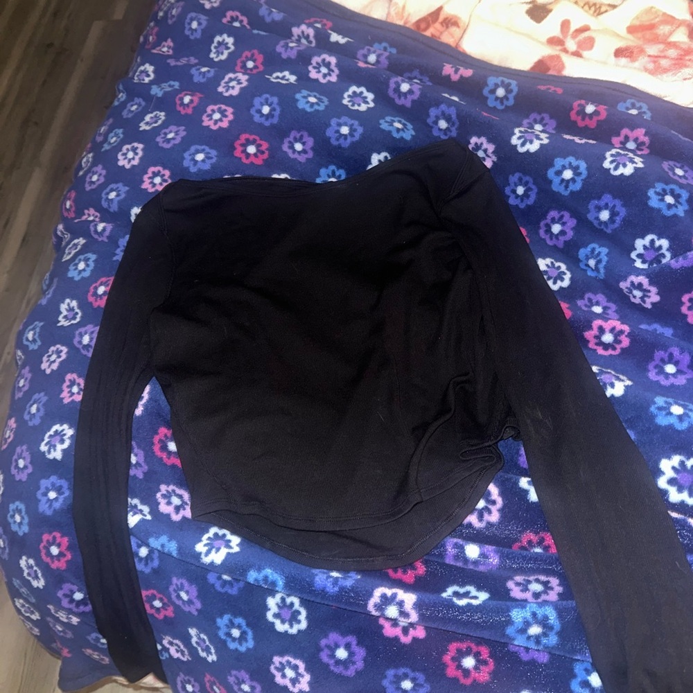 Black lululemon long sleeve